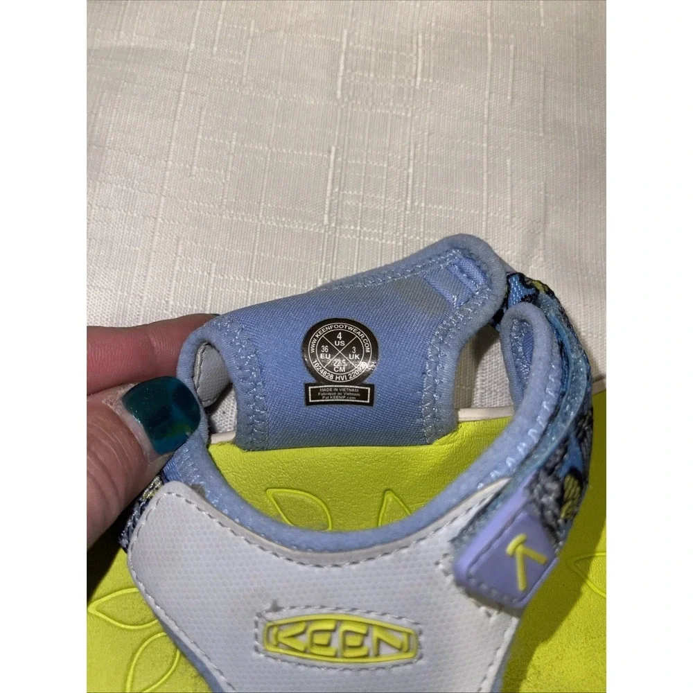 Keen Verano sandals Youth size 4 girls Hydrangea Evening Primrose Butterfly